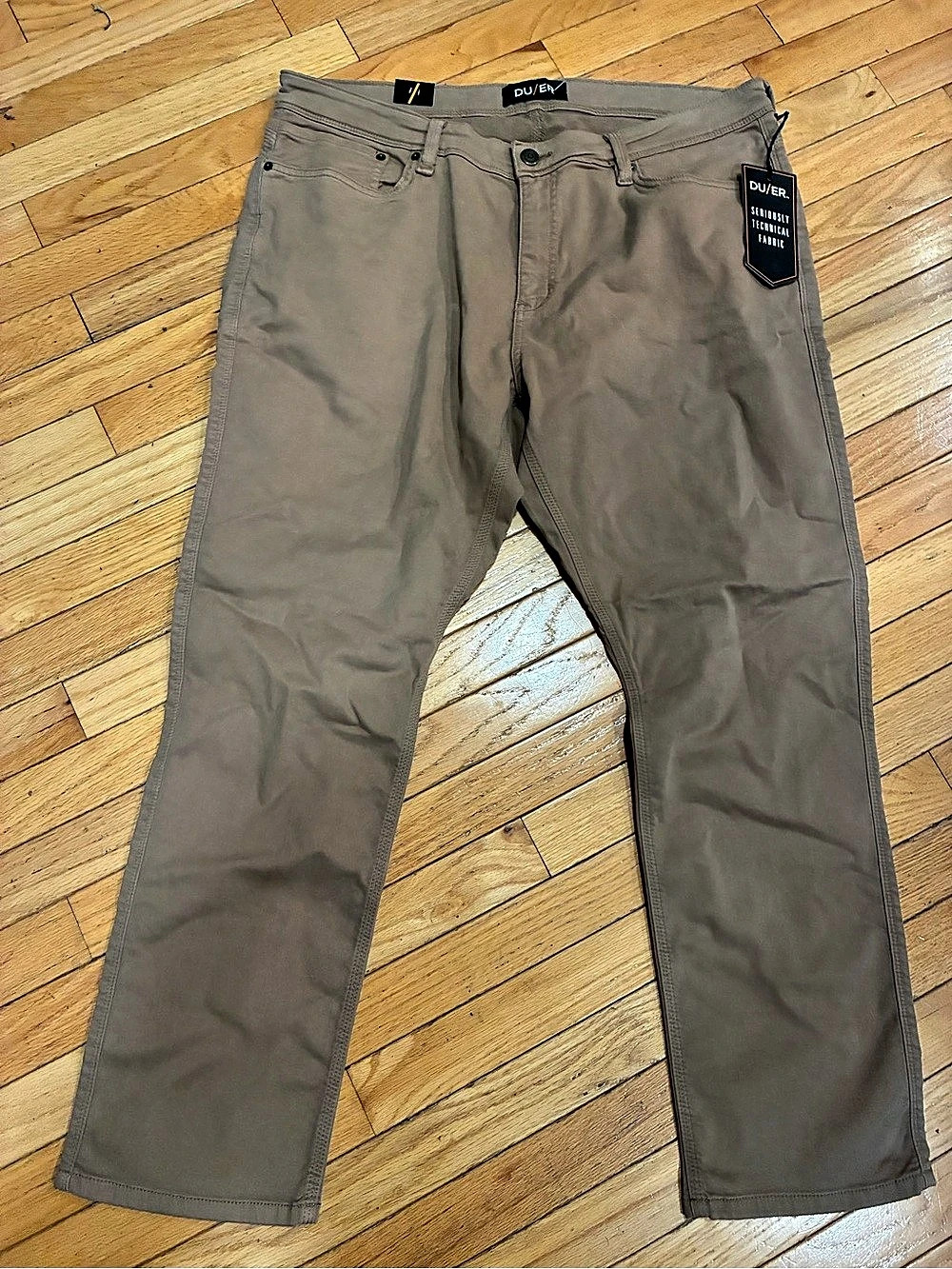 DUER No Sweat Relaxed Taper Pant Men's Brown Waist 40 NWT